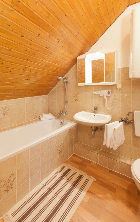 Haus Am Giebel Apartment ไฮม์บาค ภายนอก รูปภาพ